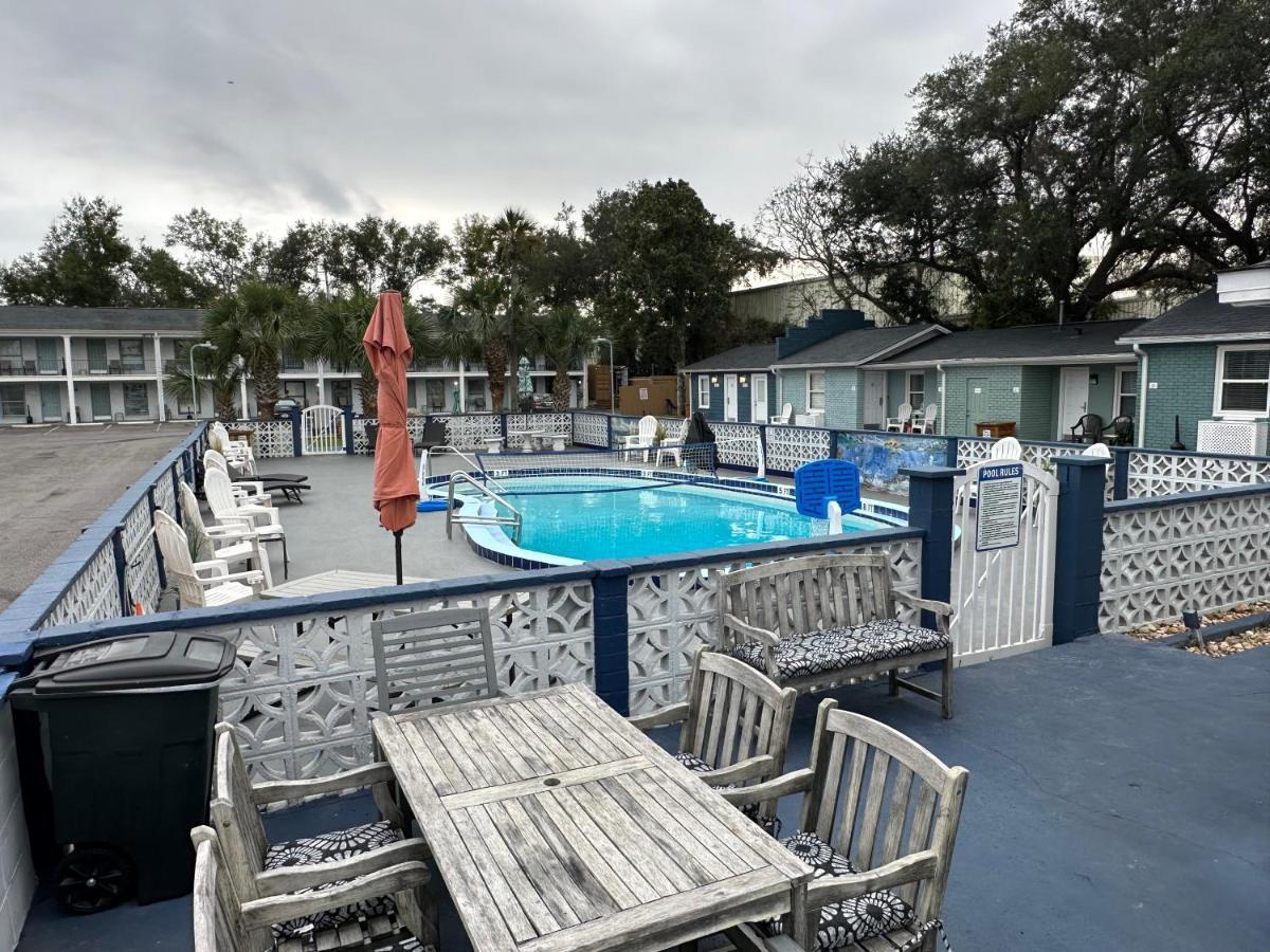 Gulf Coast Inn ガルフブリーズ エクステリア 写真